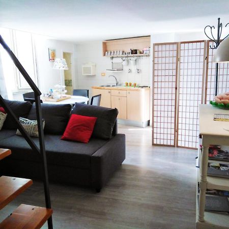 לינה וארוחת בוקר נאפולי Casa Di Erminia מראה חיצוני תמונה