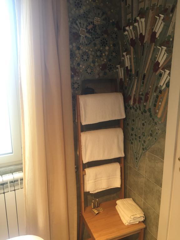 לינה וארוחת בוקר נאפולי Casa Di Erminia מראה חיצוני תמונה