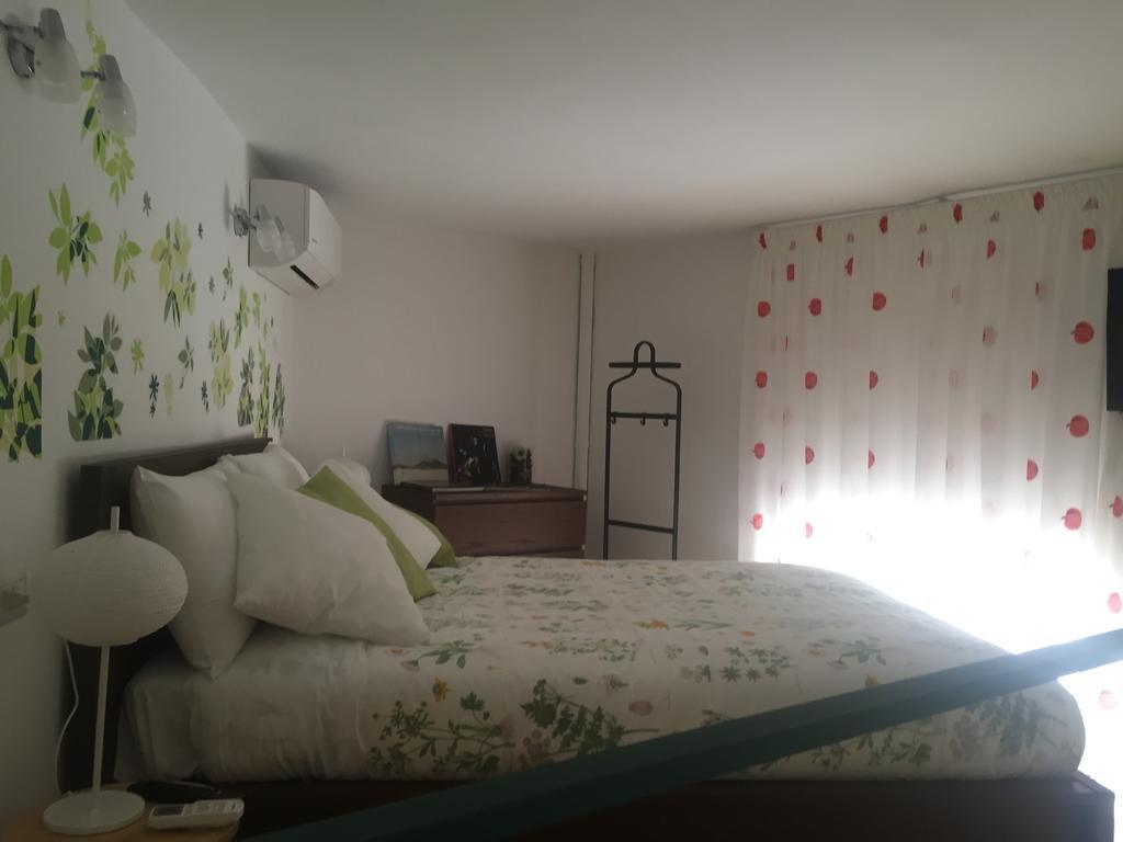 לינה וארוחת בוקר נאפולי Casa Di Erminia מראה חיצוני תמונה