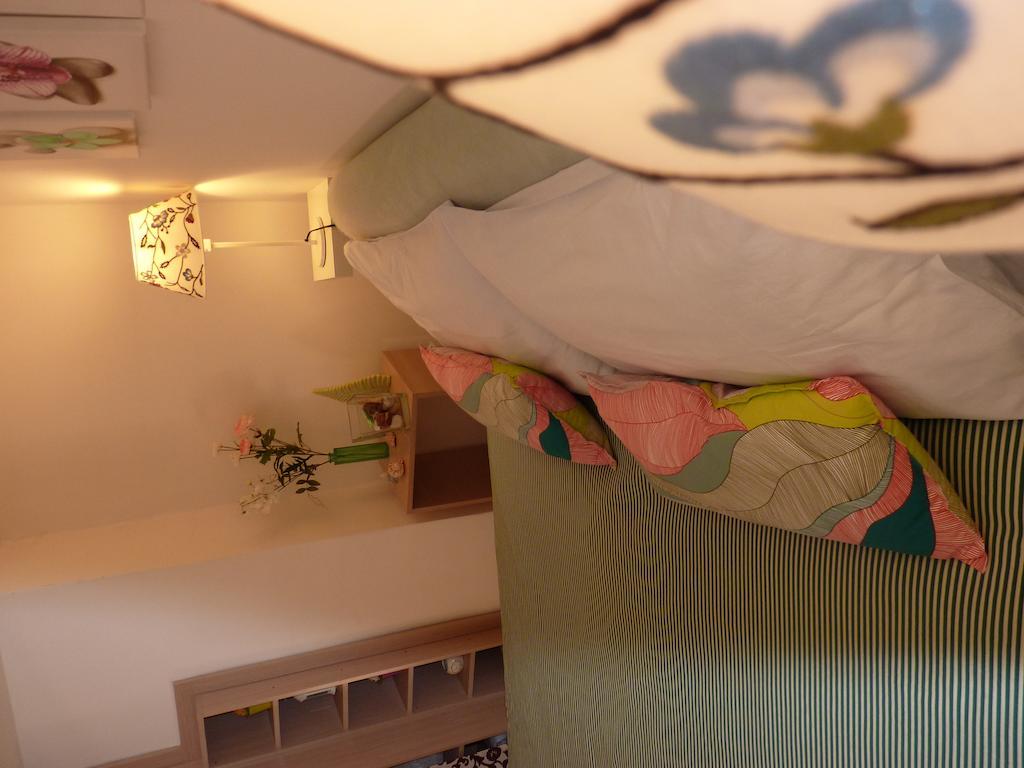 לינה וארוחת בוקר נאפולי Casa Di Erminia מראה חיצוני תמונה