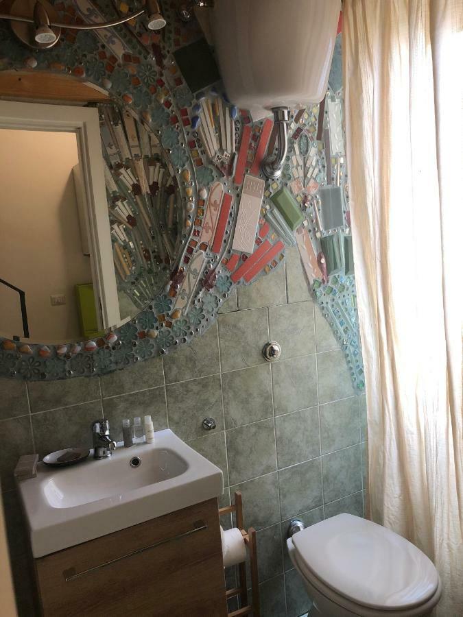 לינה וארוחת בוקר נאפולי Casa Di Erminia מראה חיצוני תמונה